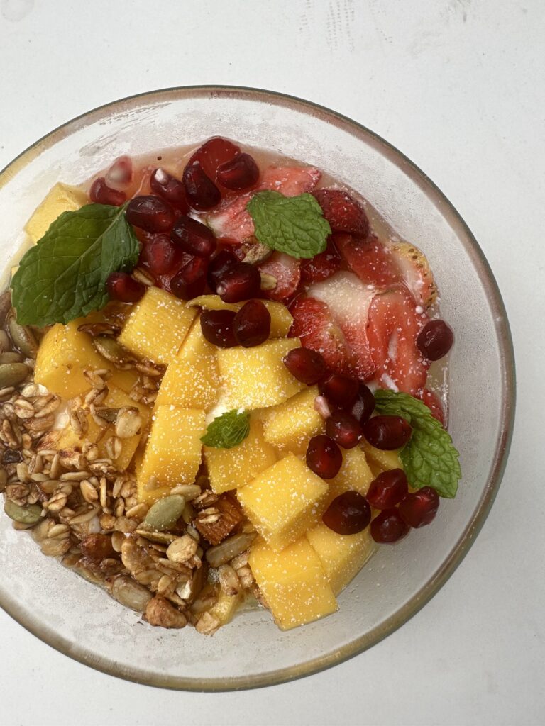 B7. Strawberry, Mango, Pomegranates, Granola, Honey